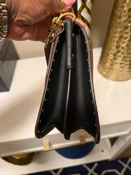 Like New Coach Beat Shoulder Bag - Picture 5 of 11